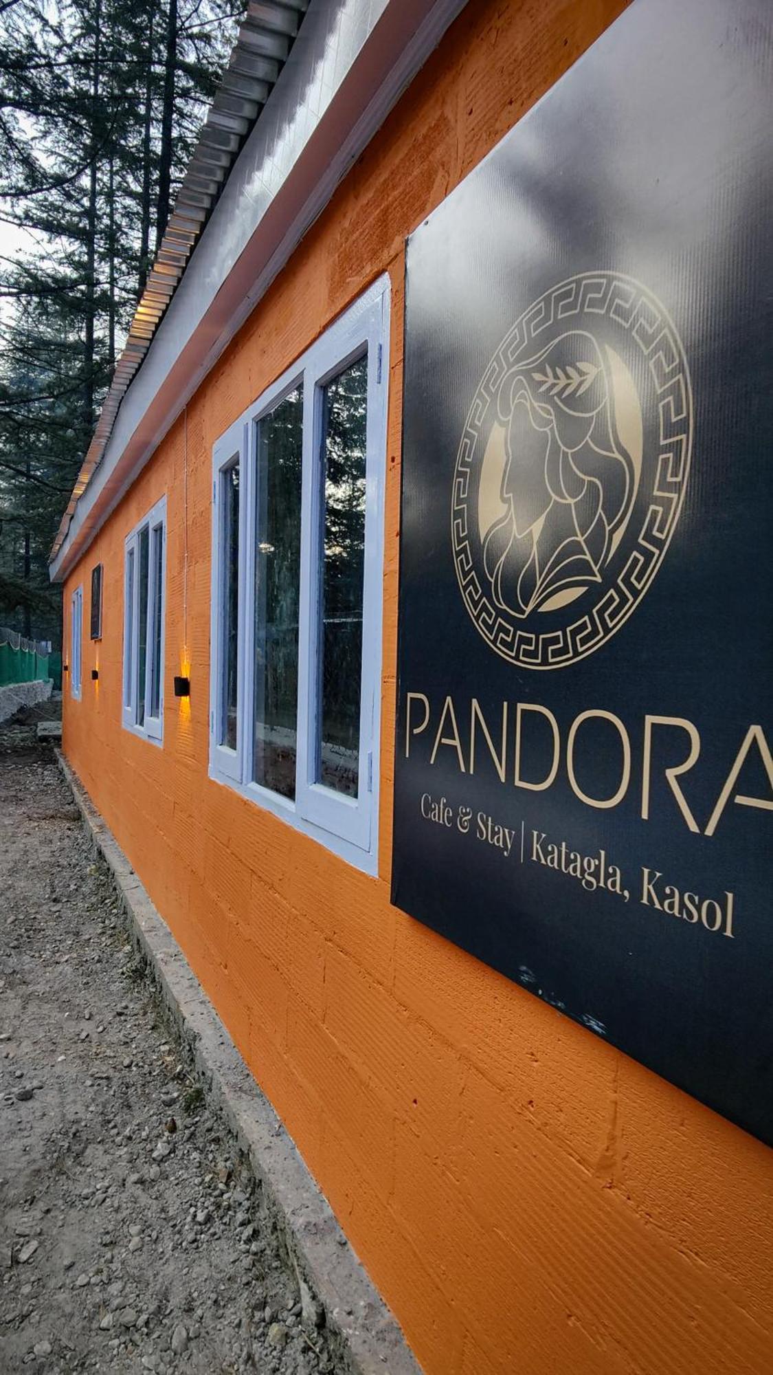 Pandora Riverside Cafe & Stay 卡索尔 外观 照片