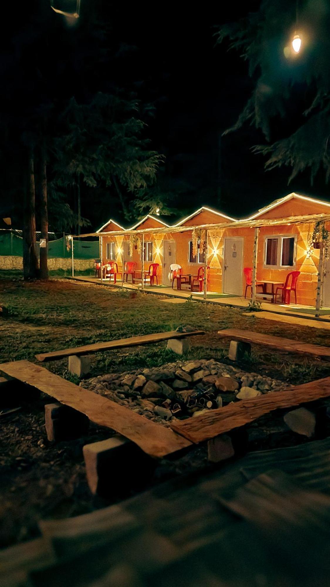 Pandora Riverside Cafe & Stay 卡索尔 外观 照片